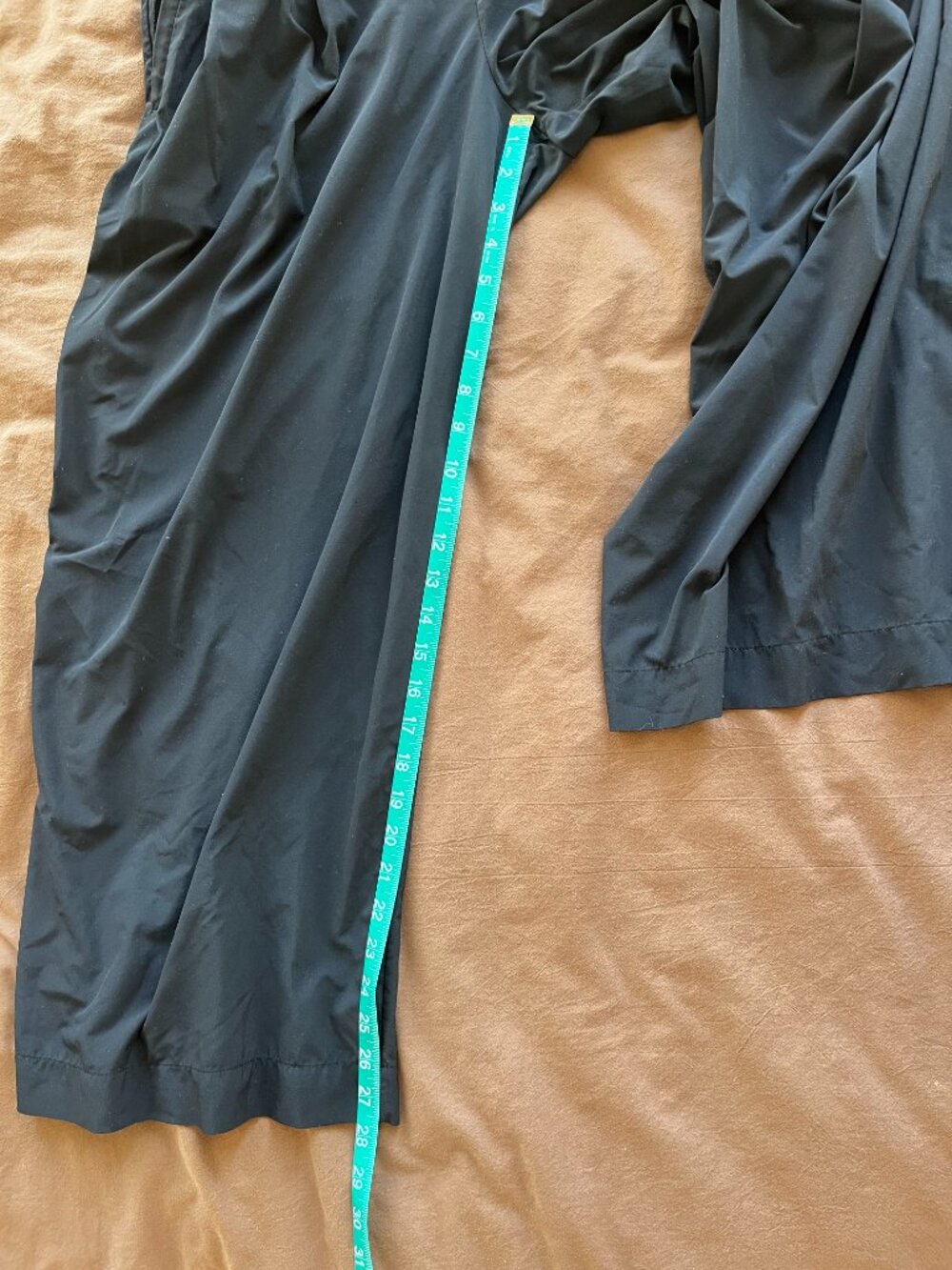 Athleta Brooklyn Heights Wide Leg Pleated Pants - Black - Size 10/P - Picture 4 of 7